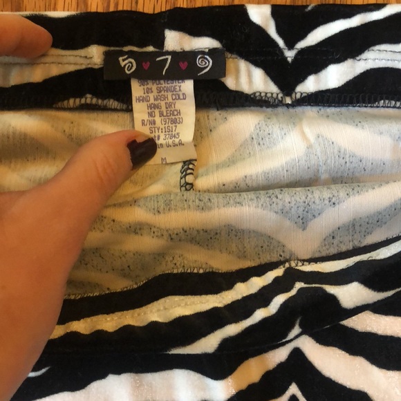 Vintage 90’s Velvet Zebra Print Mini Skirt 5.7.9 - Picture 2 of 2